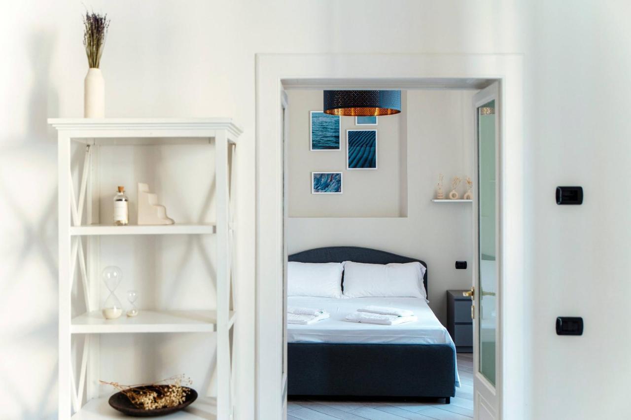 Shades Of Lake - Blue Apartment Комо Екстер'єр фото