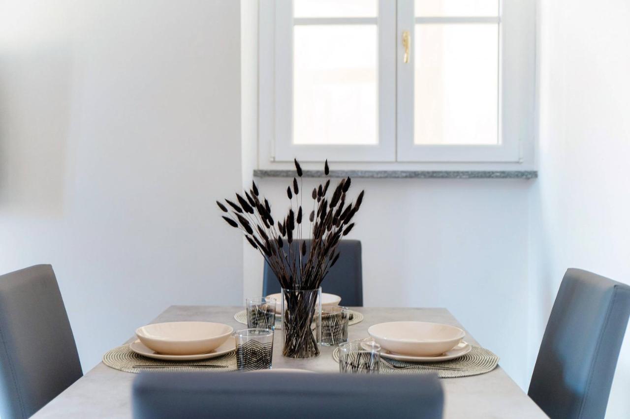 Shades Of Lake - Blue Apartment Комо Екстер'єр фото
