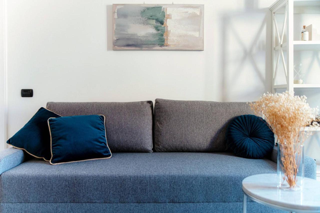 Shades Of Lake - Blue Apartment Комо Екстер'єр фото
